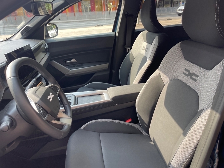 Dacia Bigster Hybrid 155 Journey foto 13