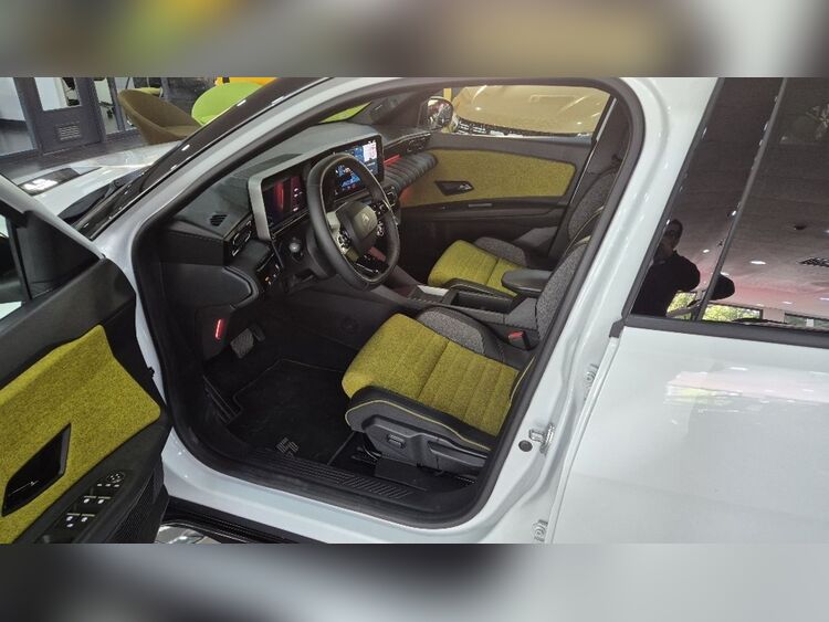 Renault 5 E-Tech 150 Comfort Range Iconic Five foto 9